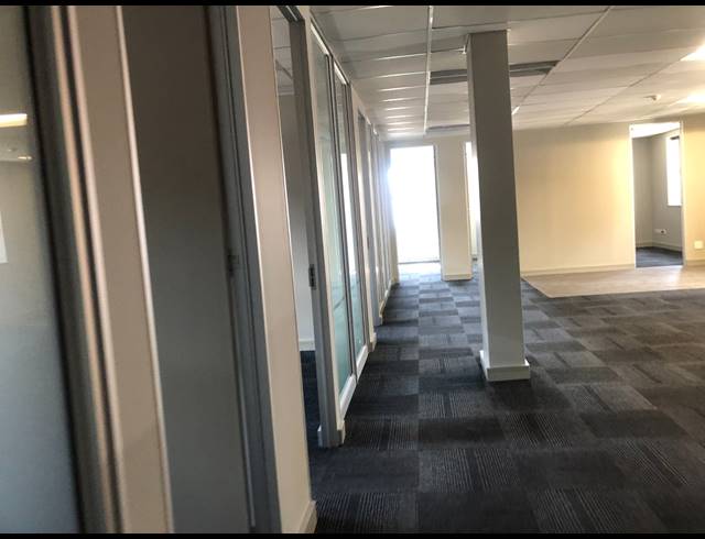 309M² OFFICE TO LET IN WAVERLEY